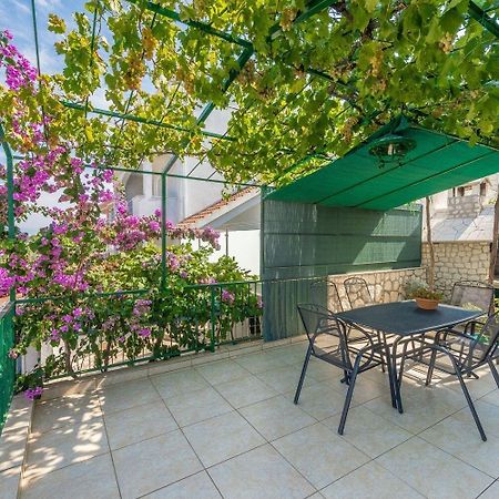 Apartment Bubi Трогір Екстер'єр фото