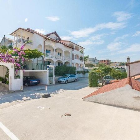 Apartment Bubi Трогір Екстер'єр фото