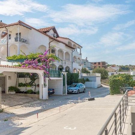 Apartment Bubi Трогір Екстер'єр фото