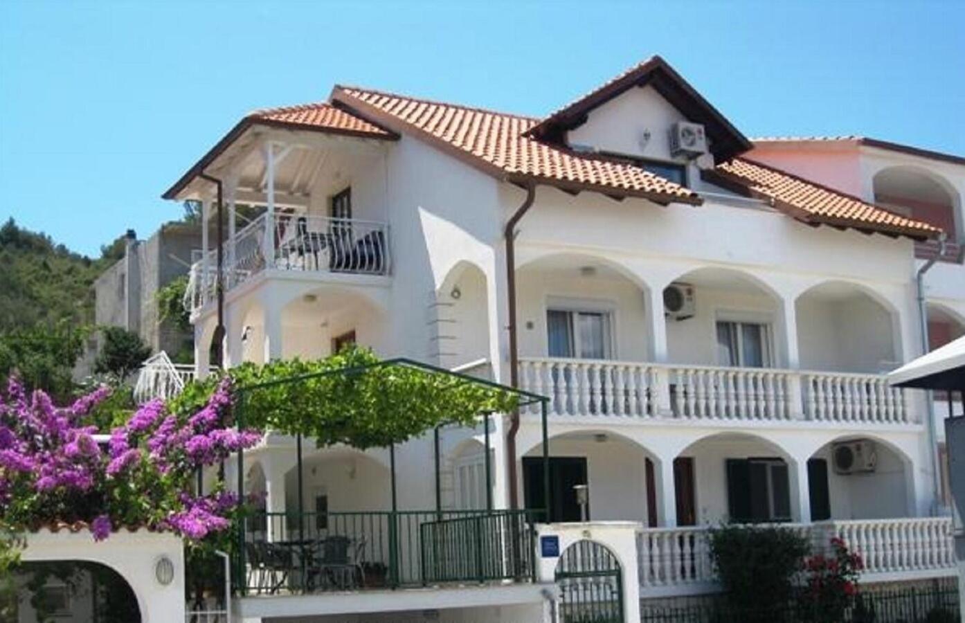 Apartment Bubi Трогір Екстер'єр фото
