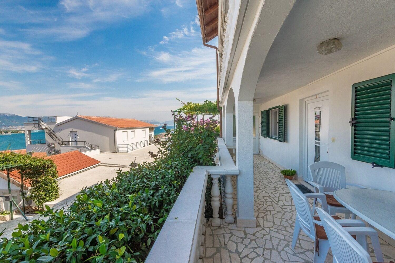 Apartment Bubi Трогір Екстер'єр фото